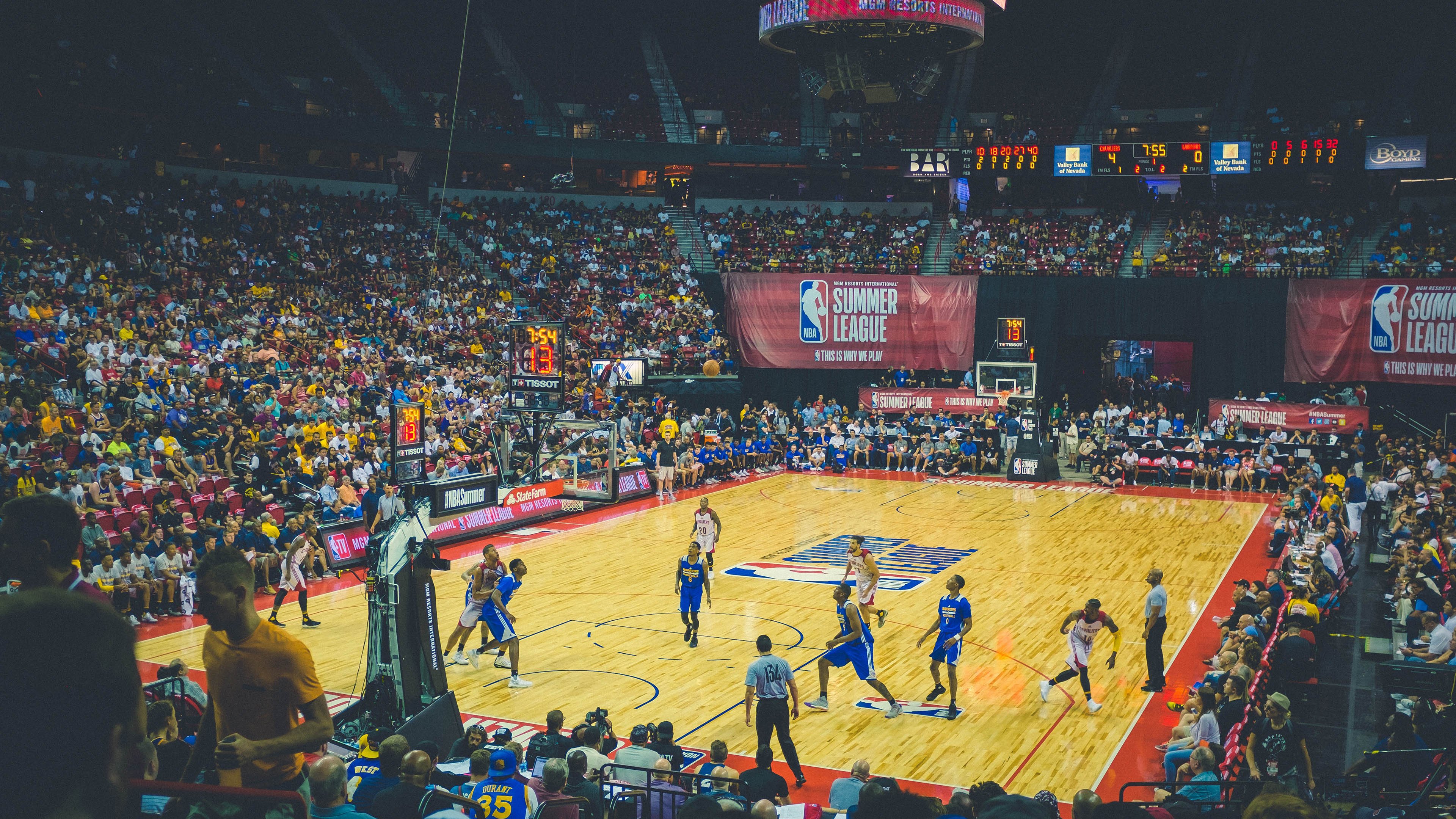 杜兰特赛后谦逊发言登热搜，曼城爆冷本菲卡引发热议的简单介绍